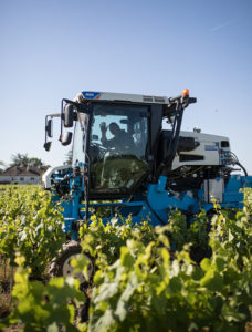 tracteur vignes - Domaine Luneau Papin